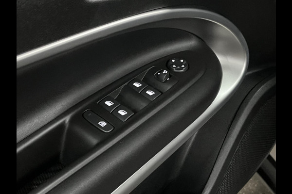 Jeep Avenger Summit 54 kWh *2.496 km* Adaptive cruise control | Camera | Carplay | Airco | Dodehoek detectie | 18" lichtmetalen wielen |