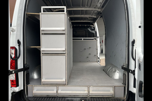 Renault Master T35 2.3 dCi L2H2 3p BPM Vrij! Lease €270 p/m, Imperiaal+Trap, Bedrijfswageninrichting, Navi, PDC, Airco, Trekhaak, Cruise controle, Onderhoudshistorie aanwezig
