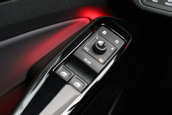 Volkswagen ID.4 Life 77 kWh 204 PK, SOH 92 %, Trekhaak, Carplay, WInterpakket, Adap. Cruise Control