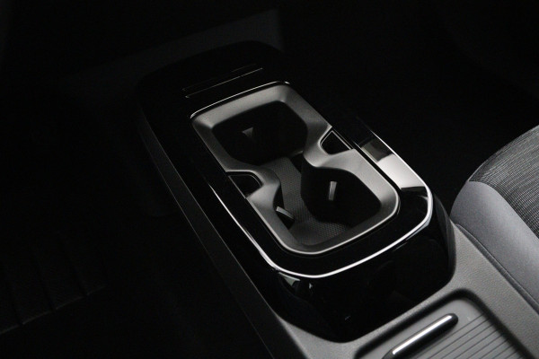 Volkswagen ID.4 Life 77 kWh 204 PK, SOH 92 %, Trekhaak, Carplay, WInterpakket, Adap. Cruise Control