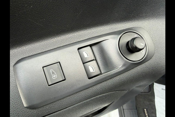 Peugeot Partner 1.2 PureTech Premium AIRCO I NAVI I PDC I APPLE CARPLAY I ANDROID AUTO I 1e EIGENAAQR I COMPLETE ONDERHOUDSHISTORIE
