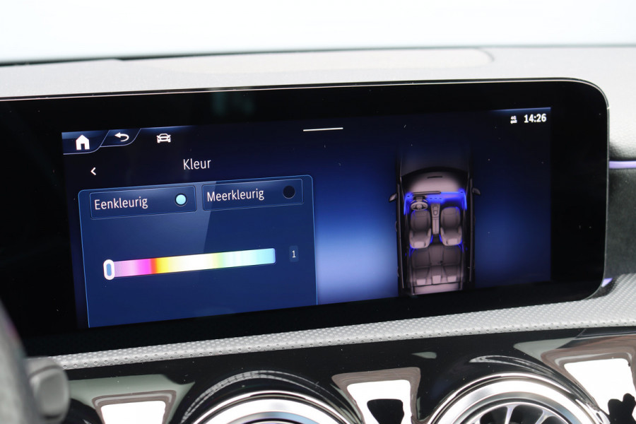 Mercedes-Benz A-Klasse 250 4MATIC AMG Line | 224pk | Panoramadak | Memory | Burmester | Camera | Standkachel | Keyless Go | Apple Carplay | Nightpakket | Verwarmd Stuurwiel |