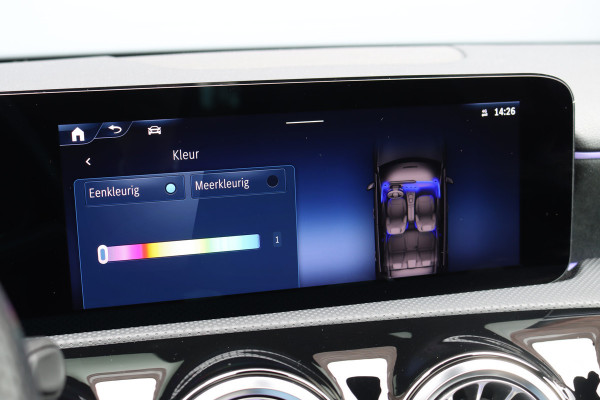 Mercedes-Benz A-Klasse 250 4MATIC AMG Line | 224pk | Panoramadak | Memory | Burmester | Camera | Standkachel | Keyless Go | Apple Carplay | Nightpakket | Verwarmd Stuurwiel |