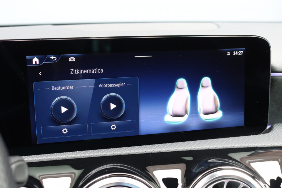 Mercedes-Benz A-Klasse 250 4MATIC AMG Line | 224pk | Panoramadak | Memory | Burmester | Camera | Standkachel | Keyless Go | Apple Carplay | Nightpakket | Verwarmd Stuurwiel |