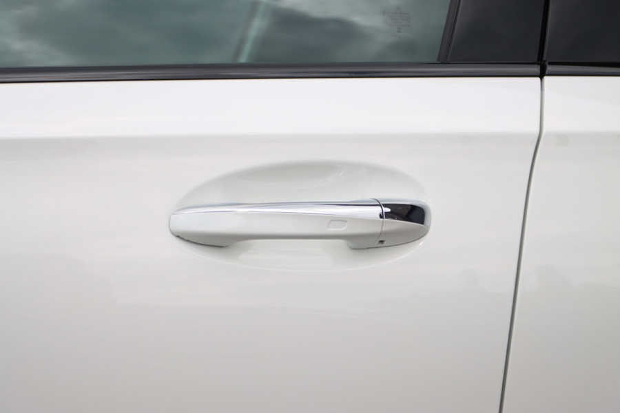 Mercedes-Benz A-Klasse 250 4MATIC AMG Line | 224pk | Panoramadak | Memory | Burmester | Camera | Standkachel | Keyless Go | Apple Carplay | Nightpakket | Verwarmd Stuurwiel |