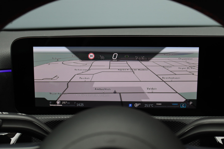 Mercedes-Benz A-Klasse 250 4MATIC AMG Line | 224pk | Panoramadak | Memory | Burmester | Camera | Standkachel | Keyless Go | Apple Carplay | Nightpakket | Verwarmd Stuurwiel |