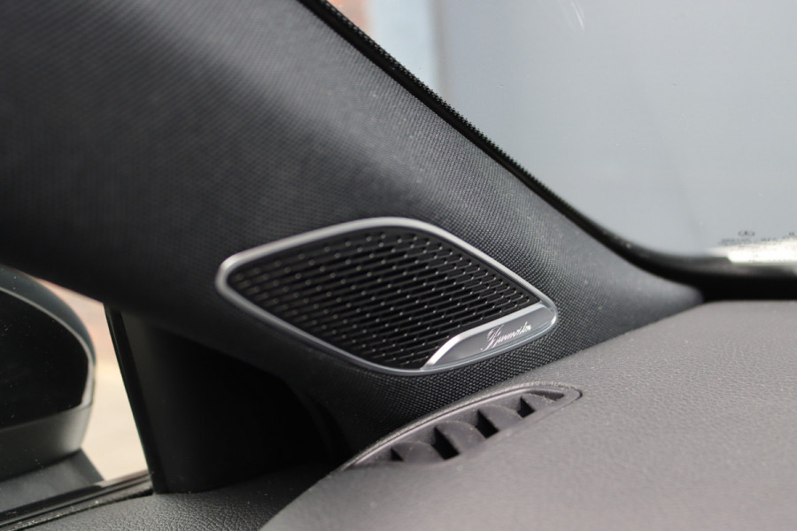Mercedes-Benz A-Klasse 250 4MATIC AMG Line | 224pk | Panoramadak | Memory | Burmester | Camera | Standkachel | Keyless Go | Apple Carplay | Nightpakket | Verwarmd Stuurwiel |