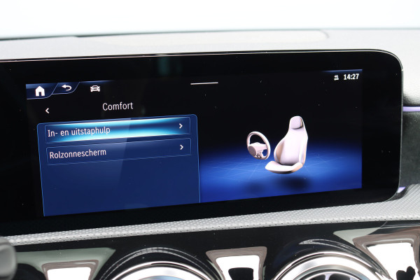 Mercedes-Benz A-Klasse 250 4MATIC AMG Line | 224pk | Panoramadak | Memory | Burmester | Camera | Standkachel | Keyless Go | Apple Carplay | Nightpakket | Verwarmd Stuurwiel |