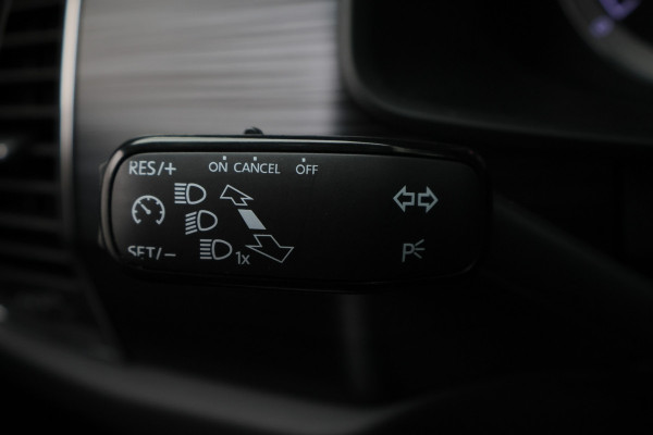 Škoda Kodiaq 1.5 TSI Limited Business Edition Automaat LED, Camera, Apple Carplay, DAB, PDC