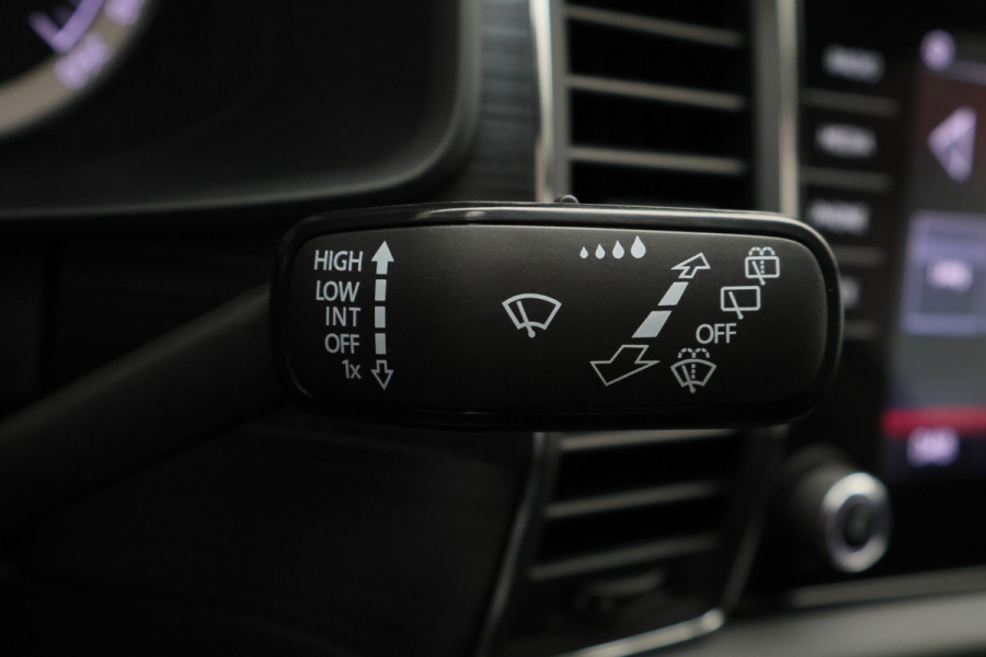 Škoda Kodiaq 1.5 TSI Limited Business Edition Automaat LED, Camera, Apple Carplay, DAB, PDC