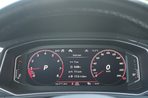 Volkswagen T-Roc 1.5 TSI R-Line Org. NL | Af. Trekhaak | Virtueel | ACC | Stoel/stuurverwarming