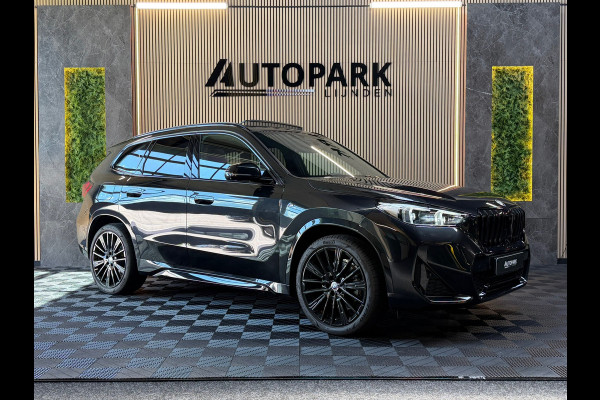 BMW X1 XDrive25e |M-Sport|PANO|HuD|360 CAMERA|TREKHAAK|FABRIEKSGARANTIE|DEALER ONDERHOUDEN|SFEERVERLICHTING|DODEHOEK ASSISTENT|VOL