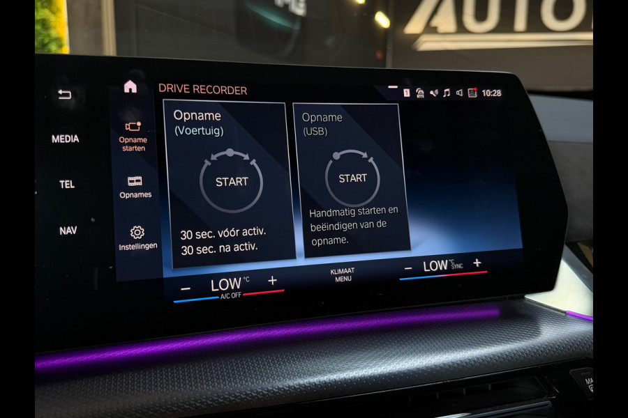 BMW X1 XDrive25e |M-Sport|PANO|HuD|360 CAMERA|TREKHAAK|FABRIEKSGARANTIE|DEALER ONDERHOUDEN|SFEERVERLICHTING|DODEHOEK ASSISTENT|VOL