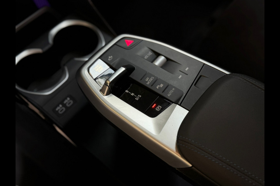 BMW X1 XDrive25e |M-Sport|PANO|HuD|360 CAMERA|TREKHAAK|FABRIEKSGARANTIE|DEALER ONDERHOUDEN|SFEERVERLICHTING|DODEHOEK ASSISTENT|VOL