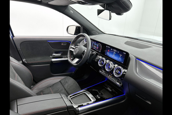 Mercedes-Benz GLA 180 AMG Line | AMG-Line In en Exterieur | Lichtmetalen velgen | panoramadak | Parking support | wide screen | Navigatie | Inclusief 24 maanden MB Certified garantie voor Europa.