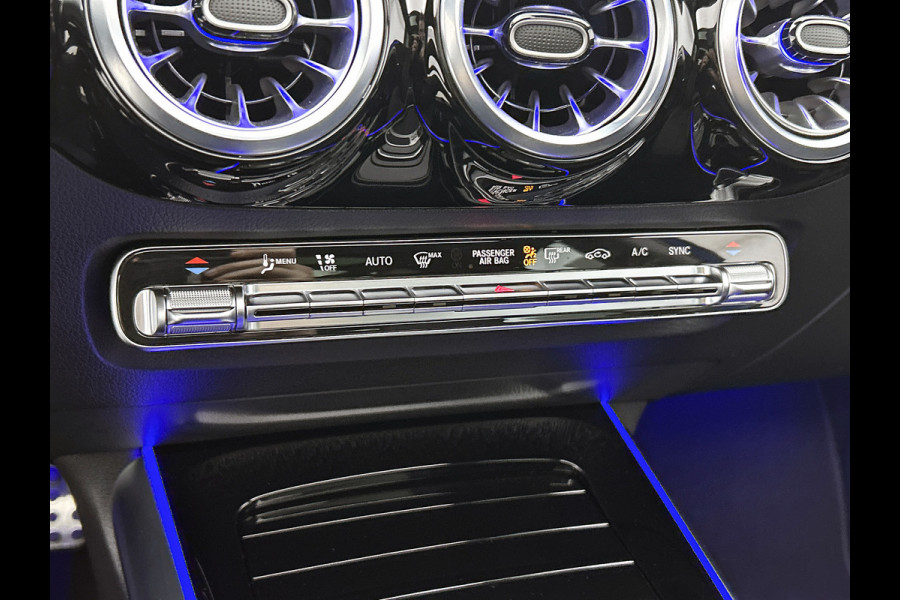 Mercedes-Benz GLA 180 AMG Line | AMG-Line In en Exterieur | Lichtmetalen velgen | panoramadak | Parking support | wide screen | Navigatie | Inclusief 24 maanden MB Certified garantie voor Europa.