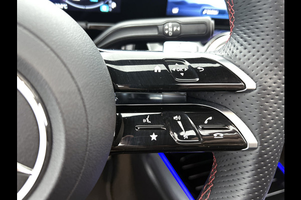 Mercedes-Benz GLA 180 AMG Line | AMG-Line In en Exterieur | Lichtmetalen velgen | panoramadak | Parking support | wide screen | Navigatie | Inclusief 24 maanden MB Certified garantie voor Europa.