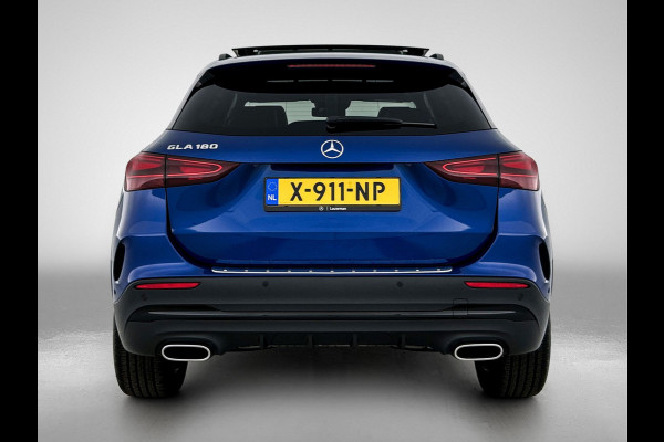 Mercedes-Benz GLA 180 AMG Line | AMG-Line In en Exterieur | Lichtmetalen velgen | panoramadak | Parking support | wide screen | Navigatie | Inclusief 24 maanden MB Certified garantie voor Europa.