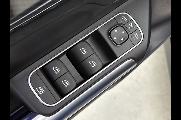 Mercedes-Benz GLA 180 AMG Line | AMG-Line In en Exterieur | Lichtmetalen velgen | panoramadak | Parking support | wide screen | Navigatie | Inclusief 24 maanden MB Certified garantie voor Europa.