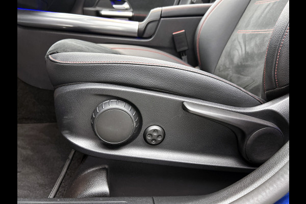 Mercedes-Benz GLA 180 AMG Line | AMG-Line In en Exterieur | Lichtmetalen velgen | panoramadak | Parking support | wide screen | Navigatie | Inclusief 24 maanden MB Certified garantie voor Europa.