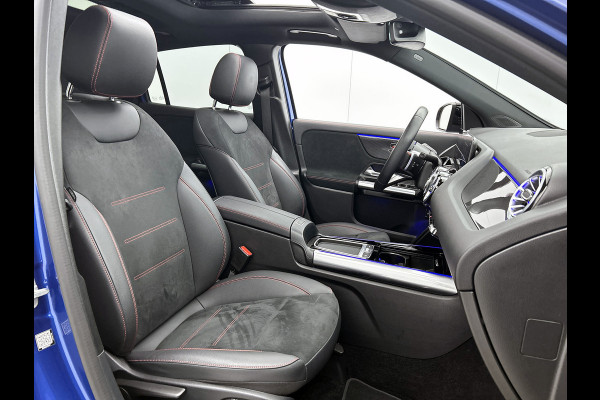 Mercedes-Benz GLA 180 AMG Line | AMG-Line In en Exterieur | Lichtmetalen velgen | panoramadak | Parking support | wide screen | Navigatie | Inclusief 24 maanden MB Certified garantie voor Europa.