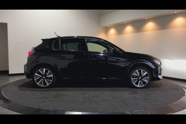 Peugeot e-208 EV GT Pack 50 kWh | Panoramadak | leer-alcantara | 11 kW 3-fase | Soh (batterijcheck) Waarde 93,5 %