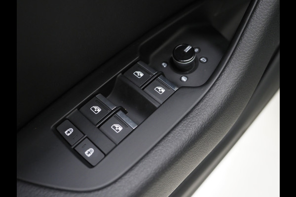 Audi A6 Avant 50 TFSI e quattro | Leder | Trekhaak | Camera | Keyless | Adaptive Cruise | Carplay