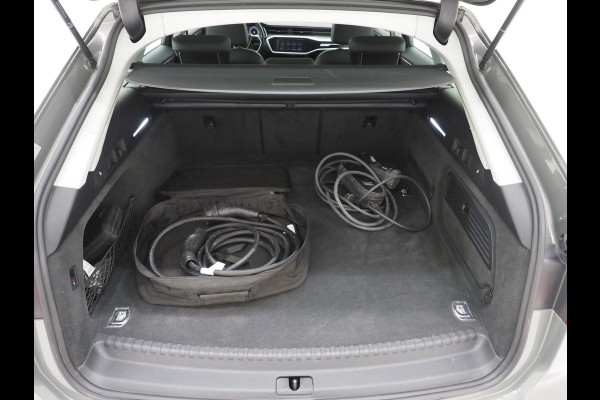 Audi A6 Avant 50 TFSI e quattro | Leder | Trekhaak | Camera | Keyless | Adaptive Cruise | Carplay