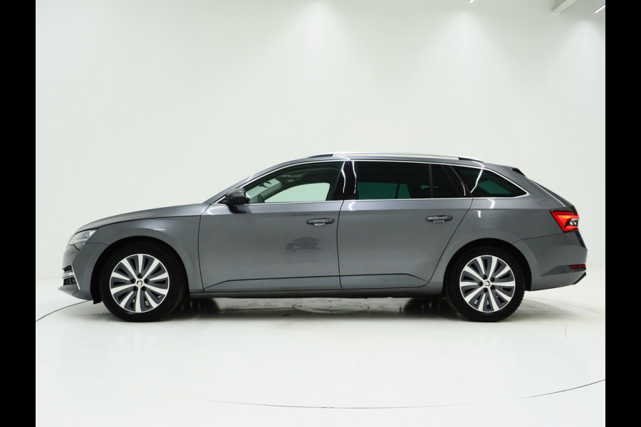 Škoda Superb Combi 1.4 TSI iV Style | Leder/Alcantara | Camera | Keyless | Memory | Virtual | Adaptive Cruise  | Sfeerlicht