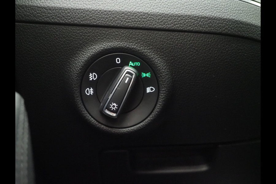 Škoda Superb Combi 1.4 TSI iV Style | Leder/Alcantara | Camera | Keyless | Memory | Virtual | Adaptive Cruise  | Sfeerlicht
