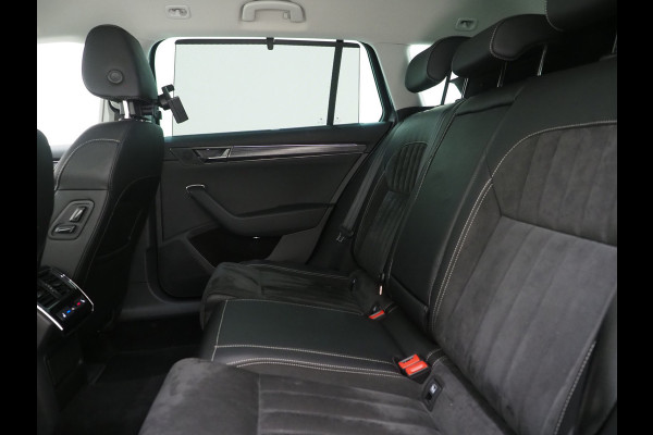 Škoda Superb Combi 1.4 TSI iV Style | Leder/Alcantara | Camera | Keyless | Memory | Virtual | Adaptive Cruise  | Sfeerlicht