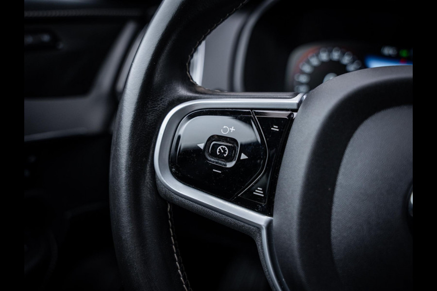 Volvo XC90 2.0 T8 Recharge AWD R-Design 7P - Pano l Memory l Trekh l H/Kardon l 360cam
