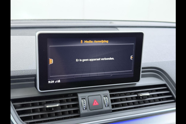 Audi Q5 55 TFSI e quattro Competition VAN: 44.900,- VOOR: 39.877,- UW WKVOORDEEL: 5.023,- | 32.000KM! |PANO| ELEKTRISCHE TREKHAAK| ELEK. ACHTERKLEP |MASSAGE| ADAPTIVE CRUISE| CAMERA| NET ONDERHOUD GEHAD RIJKLAAR INCL. 12 MND BOVAG GARANTIE| SFEERVERLICHTING