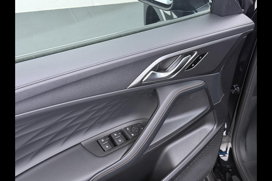 MG HS 1.5 Luxury PHEV VAN: 39.900,- VOOR: 33.330,- UW WKVOORDEEL: 6.470,- | PLUG-IN HYBRIDE | 272 PK | NIEUWE AUTO | >1.000 KM TOTAAL BEREIK | 1E REGISTRATIE 03-2026 | 360° CAMERA | ELEKTRISCHE ACHTERKLEP | 7 JAAR MG GARANTIE T/M 2033 | APPLE CARPLAY | ANDROID AUTO | STOELVERWARMING | FULL LED | ELEKTRISCHE STOELEN