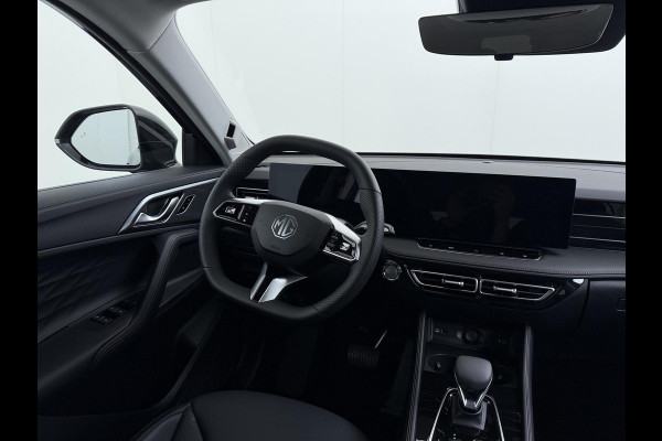 MG HS 1.5 Luxury PHEV VAN: 39.900,- VOOR: 33.330,- UW WKVOORDEEL: 6.470,- | PLUG-IN HYBRIDE | 272 PK | NIEUWE AUTO | >1.000 KM TOTAAL BEREIK | 1E REGISTRATIE 03-2026 | 360° CAMERA | ELEKTRISCHE ACHTERKLEP | 7 JAAR MG GARANTIE T/M 2033 | APPLE CARPLAY | ANDROID AUTO | STOELVERWARMING | FULL LED | ELEKTRISCHE STOELEN