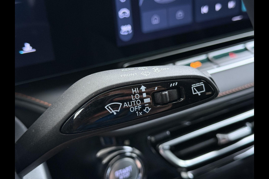 MG HS 1.5 Luxury PHEV VAN: 39.900,- VOOR: 33.330,- UW WKVOORDEEL: 6.470,- | PLUG-IN HYBRIDE | 272 PK | NIEUWE AUTO | >1.000 KM TOTAAL BEREIK | 1E REGISTRATIE 03-2026 | 360° CAMERA | ELEKTRISCHE ACHTERKLEP | 7 JAAR MG GARANTIE T/M 2033 | APPLE CARPLAY | ANDROID AUTO | STOELVERWARMING | FULL LED | ELEKTRISCHE STOELEN
