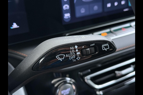 MG HS 1.5 Luxury PHEV VAN: 39.900,- VOOR: 33.330,- UW WKVOORDEEL: 6.470,- | PLUG-IN HYBRIDE | 272 PK | NIEUWE AUTO | >1.000 KM TOTAAL BEREIK | 1E REGISTRATIE 03-2026 | 360° CAMERA | ELEKTRISCHE ACHTERKLEP | 7 JAAR MG GARANTIE T/M 2033 | APPLE CARPLAY | ANDROID AUTO | STOELVERWARMING | FULL LED | ELEKTRISCHE STOELEN