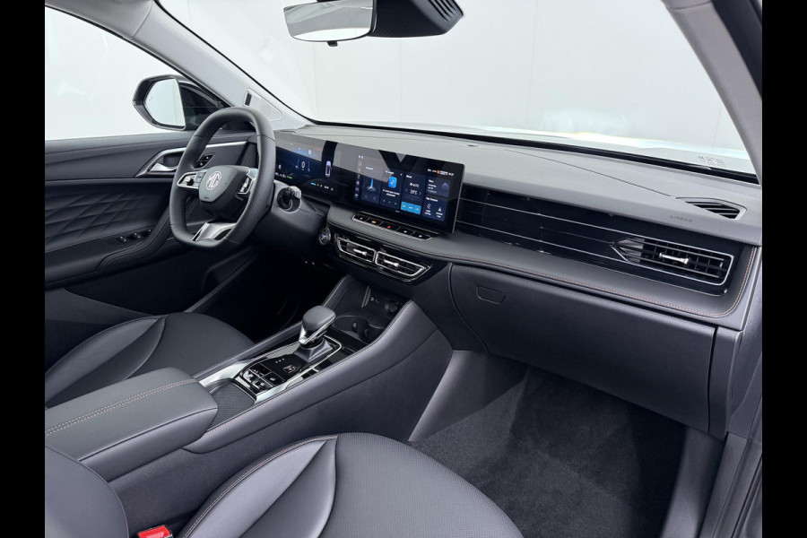 MG HS 1.5 Luxury PHEV VAN: 39.900,- VOOR: 33.330,- UW WKVOORDEEL: 6.470,- | PLUG-IN HYBRIDE | 272 PK | NIEUWE AUTO | >1.000 KM TOTAAL BEREIK | 1E REGISTRATIE 03-2026 | 360° CAMERA | ELEKTRISCHE ACHTERKLEP | 7 JAAR MG GARANTIE T/M 2033 | APPLE CARPLAY | ANDROID AUTO | STOELVERWARMING | FULL LED | ELEKTRISCHE STOELEN