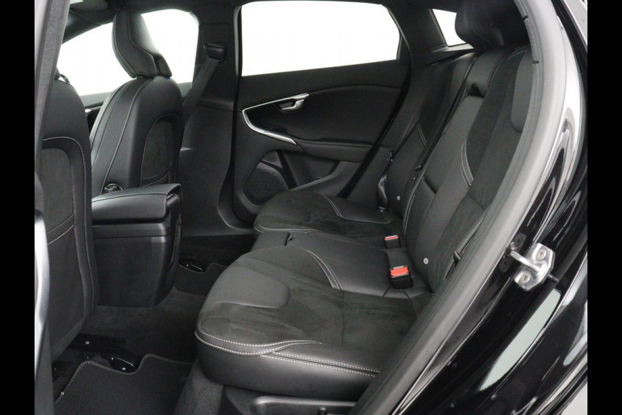 Volvo V40 1.5 T3 Polar+ Sport | Panoramadak | Stoelverwarming | Leder/Alcantara | Standkachel | Camera | Park Assist | Navigatie | Full LED | Keyless | Climate control | Bluetooth | Cruise control | R Design