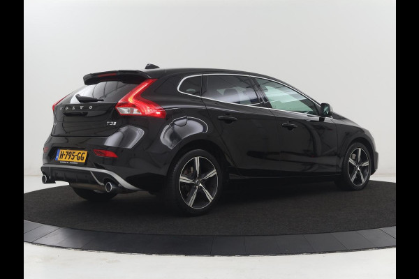 Volvo V40 1.5 T3 Polar+ Sport | Panoramadak | Stoelverwarming | Leder/Alcantara | Standkachel | Camera | Park Assist | Navigatie | Full LED | Keyless | Climate control | Bluetooth | Cruise control | R Design