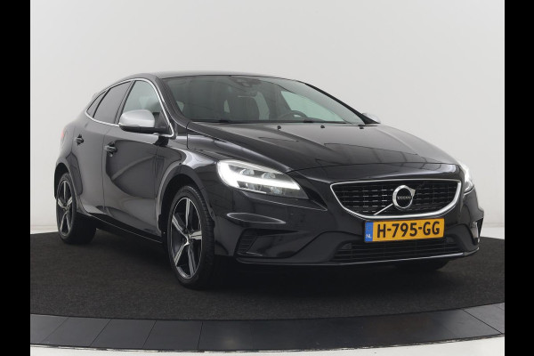 Volvo V40 1.5 T3 Polar+ Sport | Panoramadak | Stoelverwarming | Leder/Alcantara | Standkachel | Camera | Park Assist | Navigatie | Full LED | Keyless | Climate control | Bluetooth | Cruise control | R Design