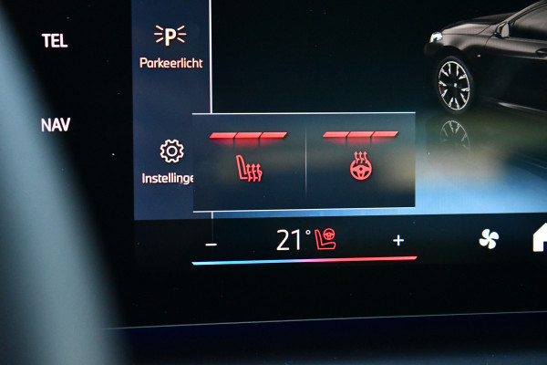 BMW 1-serie 120 M-Sport Pano ACC 360 HUD El-Klep 18inch Shadowline