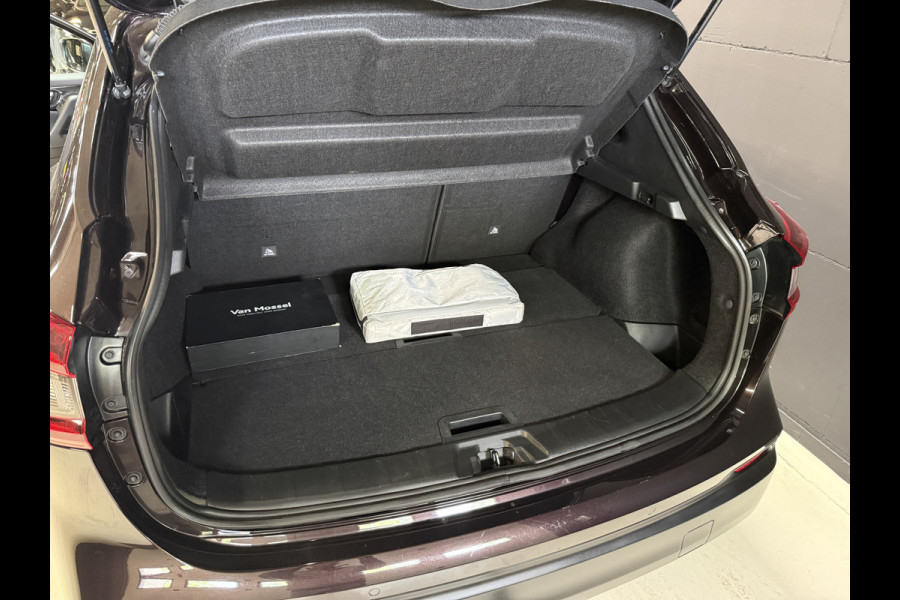 Nissan QASHQAI 1.3 DIG-T Design Edition | Panoramadak | Trekhaak | 360 Camera
