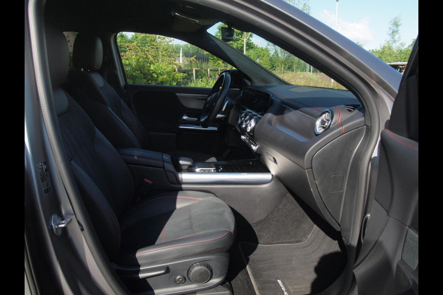 Mercedes-Benz EQA 250 Business Solution AMG 67 kWh | SOH 96% | Camera | Sfeerverlichting | Dealeronderhouden | NL-Auto |