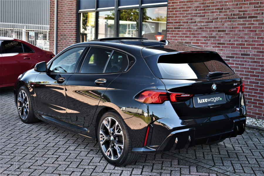 BMW 1-serie 120 M-Sport Pano ACC 360 HUD El-Klep 18inch Shadowline