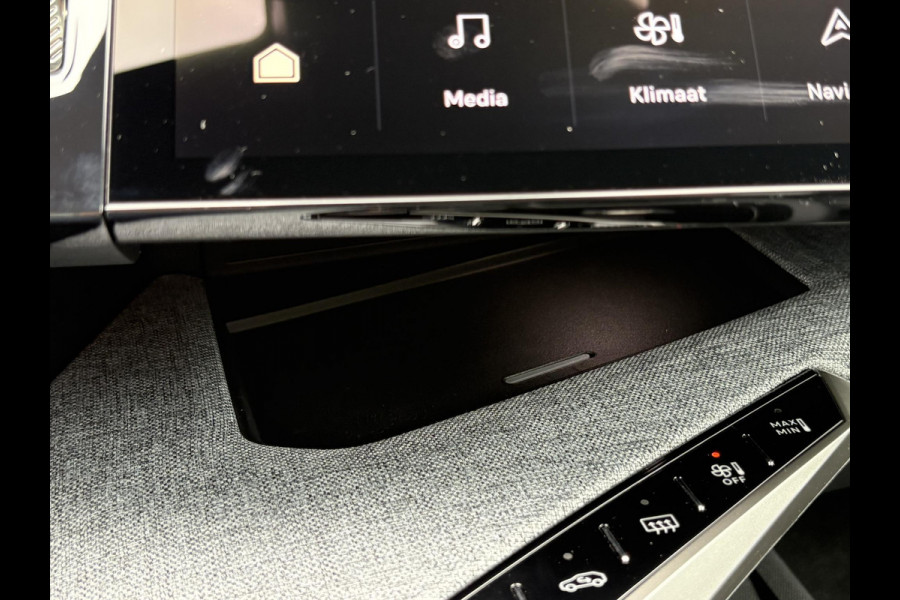 Peugeot E-5008 Allure Avantage 73 kWh | Tot 8 jaar garantie | Camera | Apple Carplay/Android Auto | 19 inch velgen