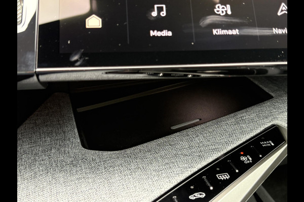 Peugeot E-5008 Allure Avantage 73 kWh | Tot 8 jaar garantie | Camera | Apple Carplay/Android Auto | 19 inch velgen