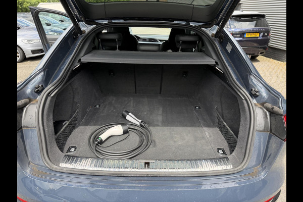 Audi Q8 Sportback e-tron 55 quattro S Edition Competition 115 kWh | Panoramadak | Luchtvering | Camera | Bang & Olufsen | Matrix LED |