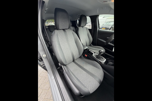 Peugeot 208 100pk Allure (Camera - LED - Navigatie - Apple Carplay - Automatische Airco - Parkeersensoren)