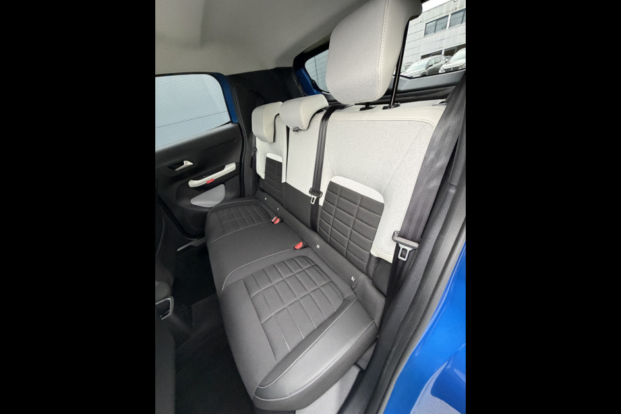 Citroën C3 100pk Max (Camera - LED - Automatische Airco - Navigatie - Apple Carplay - Draadloos laden - Lichtmetalen velgen 17" )
